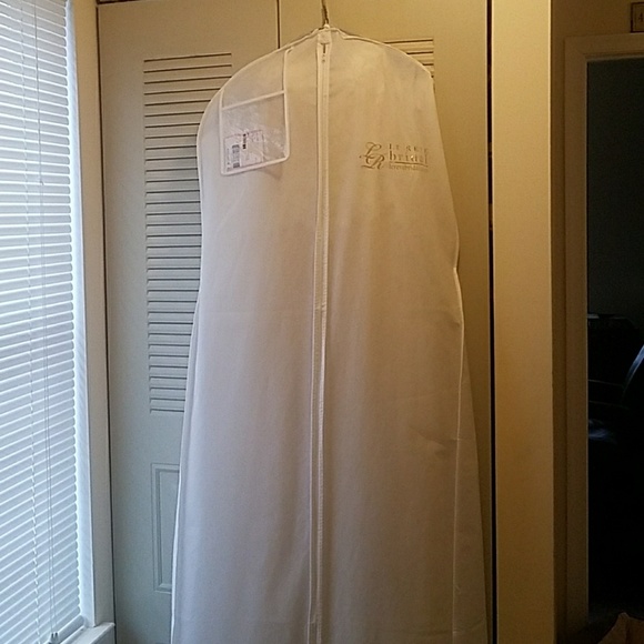 Wedding Dress - Picture 7 of 8